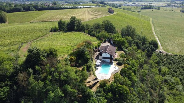 casa indipendente in vendita a Vaglio Serra