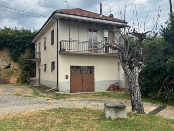casa indipendente in vendita a Vaglio Serra in zona Saborello