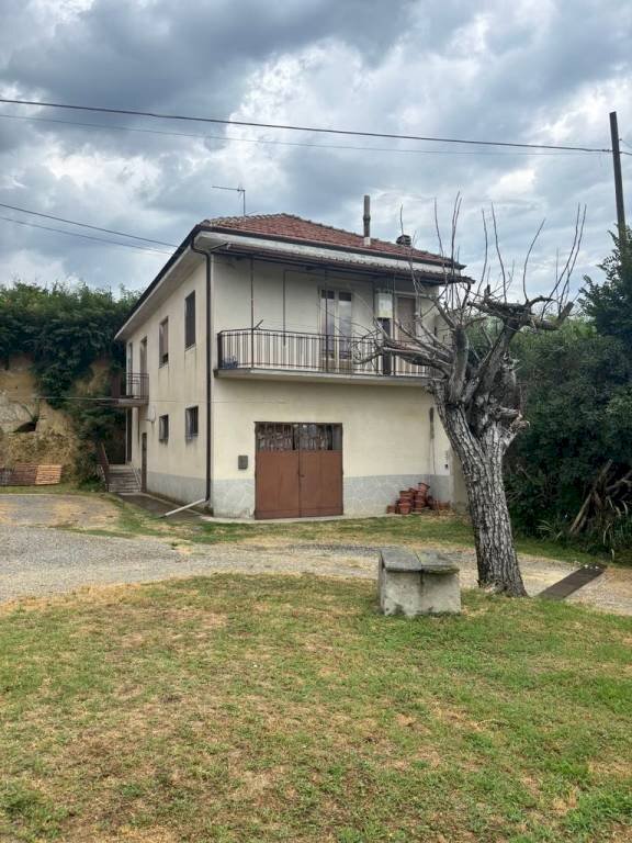 casa indipendente in vendita a Vaglio Serra in zona Saborello