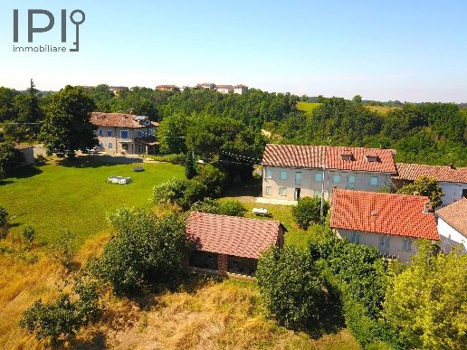 casa indipendente in vendita a Vaglio Serra