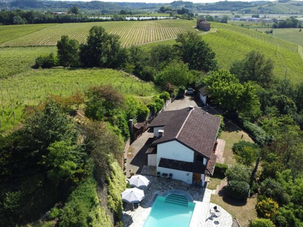 casa indipendente in vendita a Vaglio Serra in zona La Serra