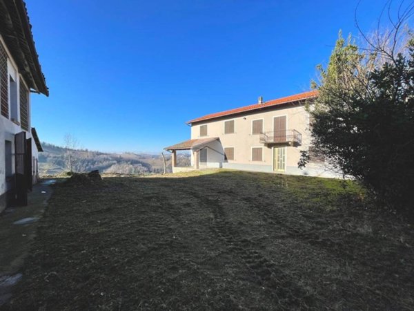 casa indipendente in vendita a Vaglio Serra