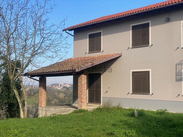 casa indipendente in vendita a Vaglio Serra