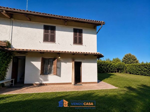 casa indipendente in vendita a Vaglio Serra in zona Saborello