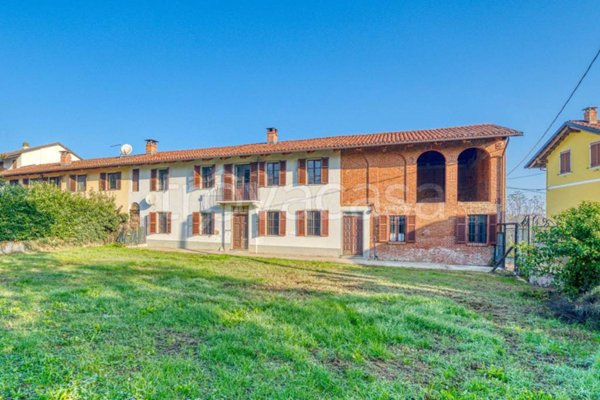 casa indipendente in vendita a Valfenera in zona Bricco Visconti