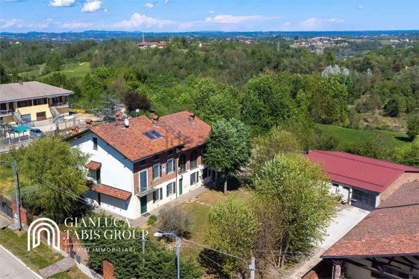casa indipendente in vendita a Valfenera