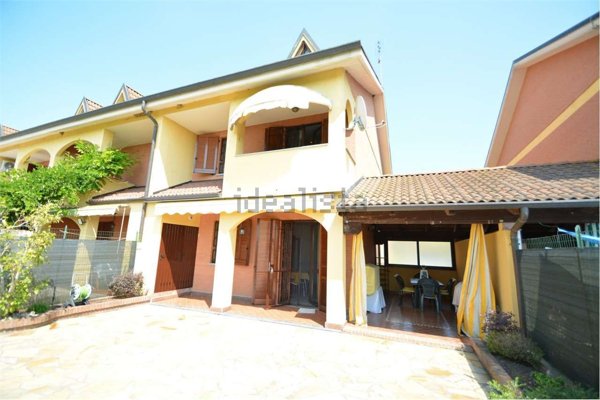 casa indipendente in vendita a Valfenera