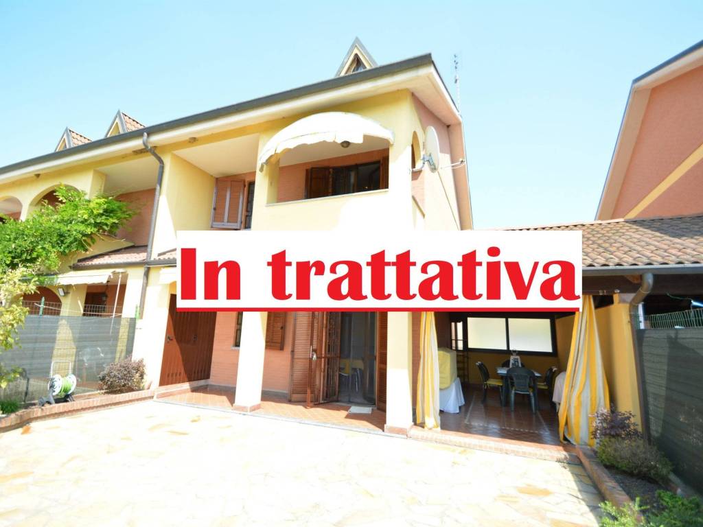 casa indipendente in vendita a Valfenera