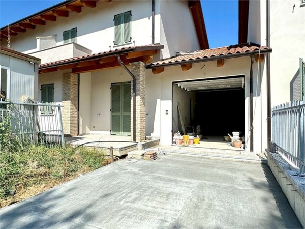 casa indipendente in vendita a Valfenera