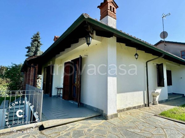 casa indipendente in vendita a Valfenera