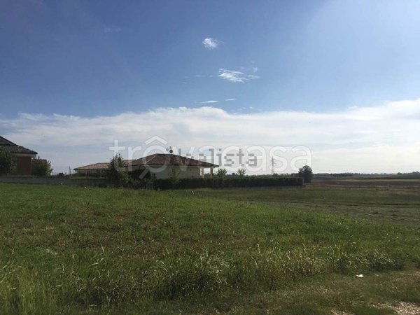 casa indipendente in vendita a Valfenera