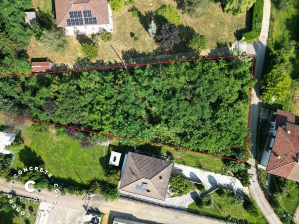 terreno edificabile in vendita a Valfenera