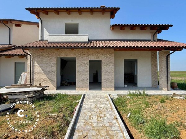 casa indipendente in vendita a Valfenera