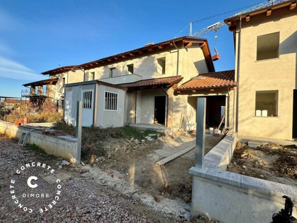 casa indipendente in vendita a Valfenera