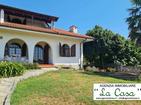 casa indipendente in vendita a Valfenera in zona Villata
