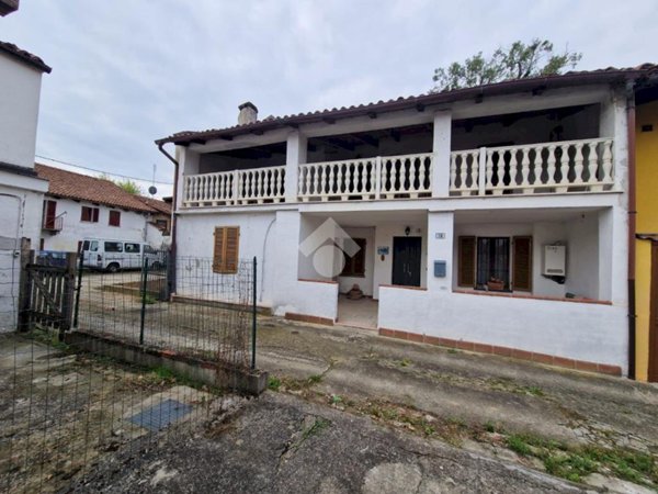 casa indipendente in vendita a Valfenera