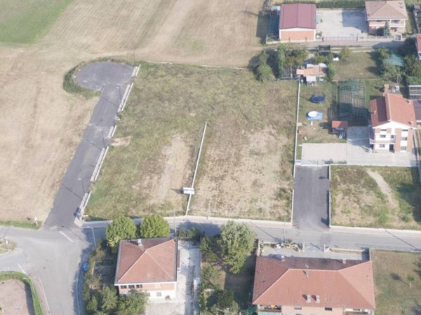 casa indipendente in vendita a Valfenera