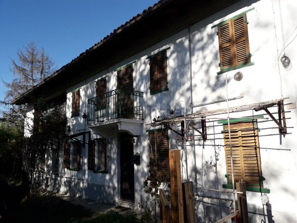 pentavano in vendita a Valfenera