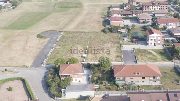 casa indipendente in vendita a Valfenera
