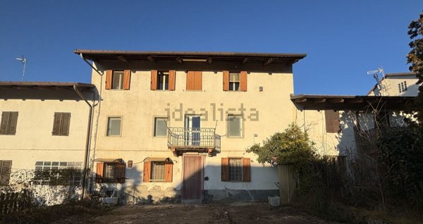 esavano in vendita a Valfenera