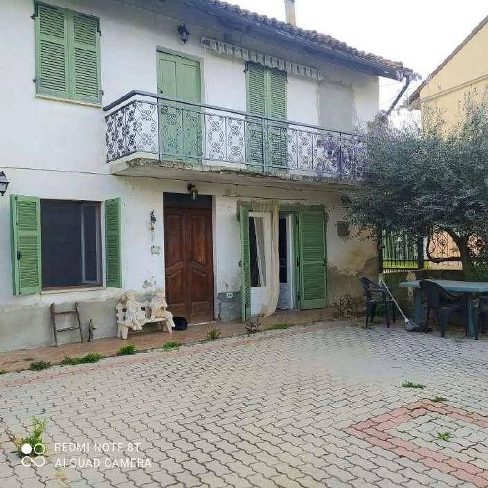 casa indipendente in vendita a Valfenera