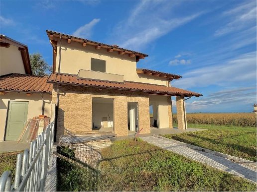 casa indipendente in vendita a Valfenera