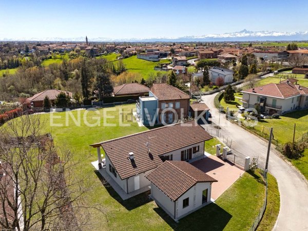 casa indipendente in vendita a Valfenera