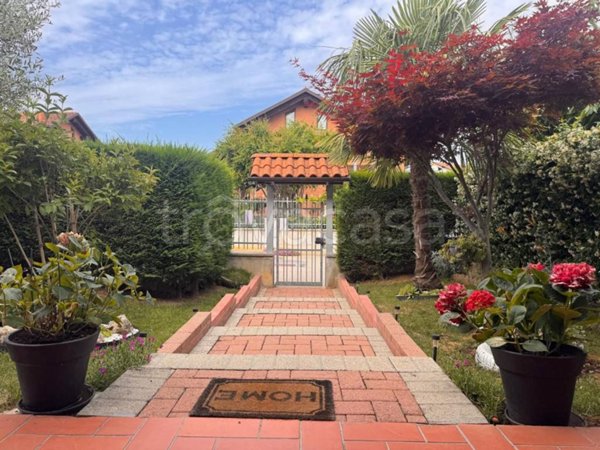 casa indipendente in vendita a Valfenera