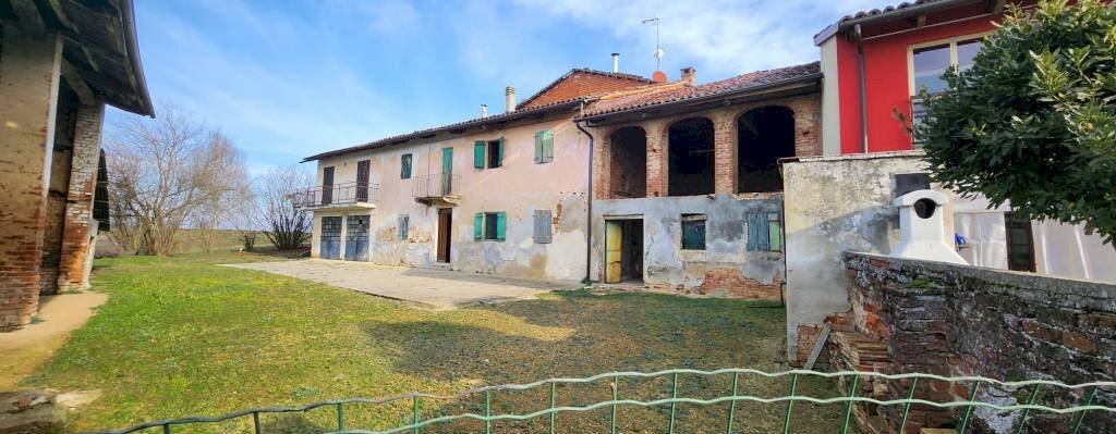 casale in vendita a Valfenera
