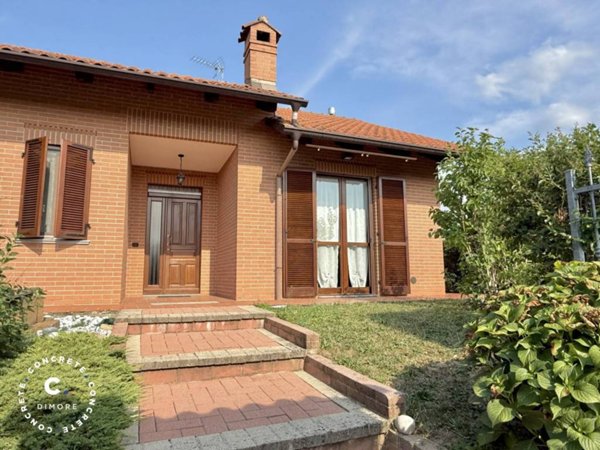 casa indipendente in vendita a Valfenera