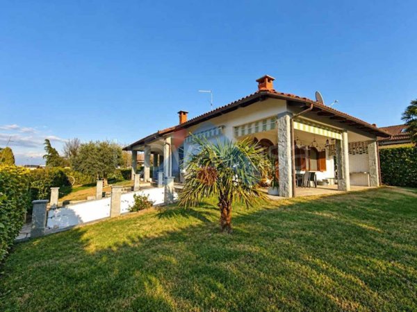 casa indipendente in vendita a Valfenera