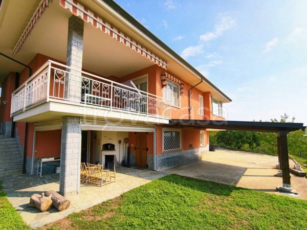 casa indipendente in vendita a Valfenera