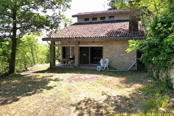 casa indipendente in vendita a Vesime