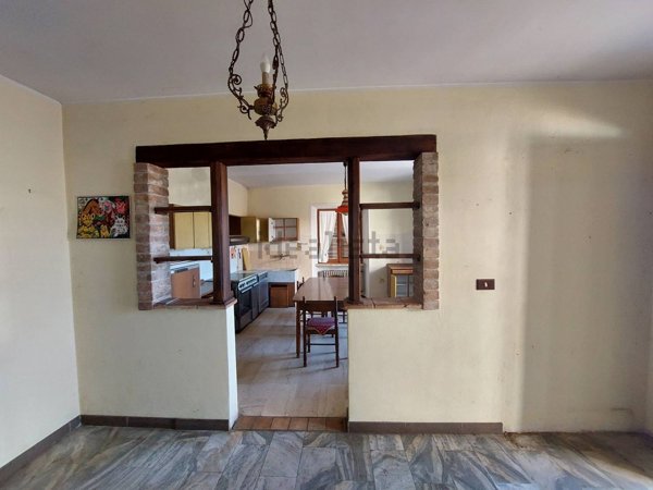 casa semindipendente in vendita a Vesime