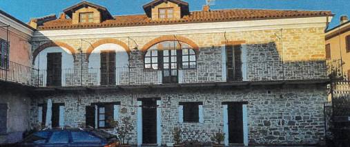 casa indipendente in vendita a Vesime