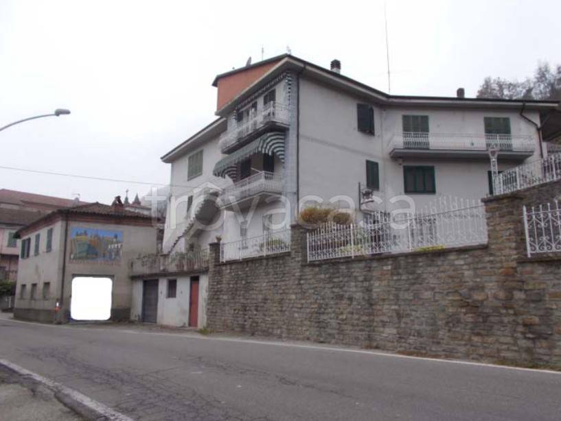 casa indipendente in vendita a Vesime