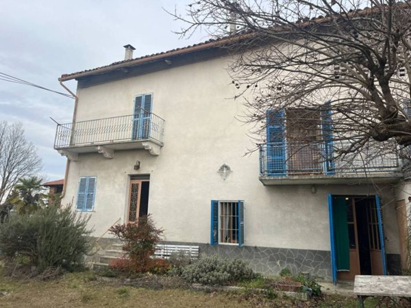 casa indipendente in vendita a Viale