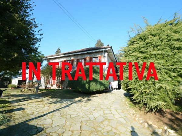 casa indipendente in vendita a Viale