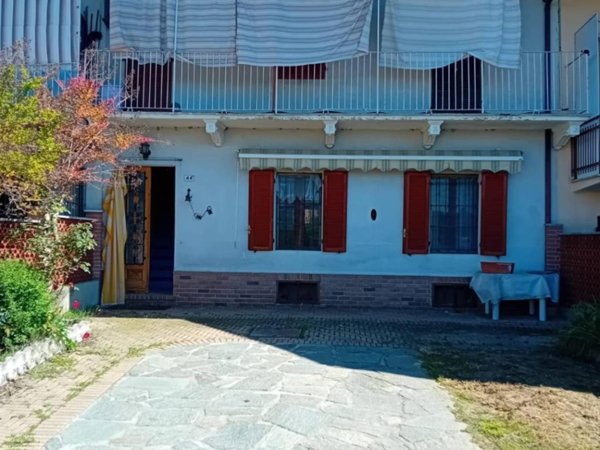 casa indipendente in vendita a Viale
