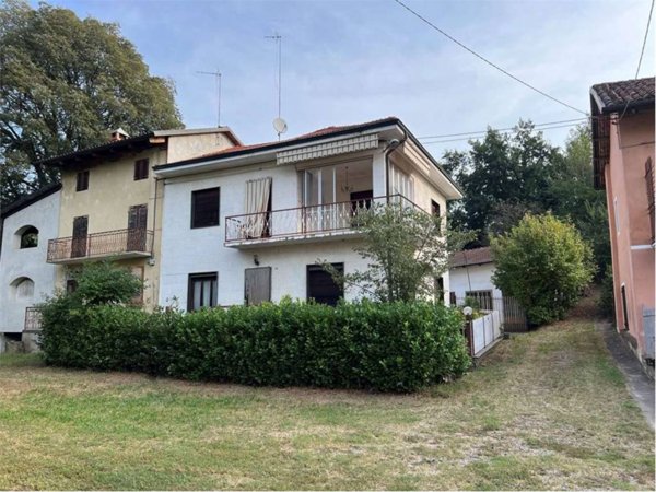 casa indipendente in vendita a Viale