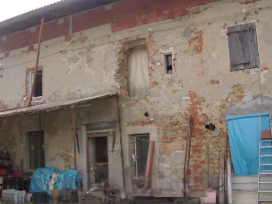 casa indipendente in vendita a Viale