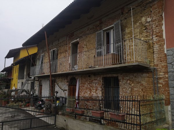 casa indipendente in vendita a Viale