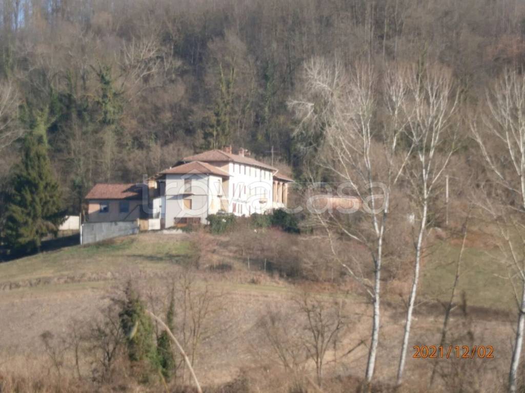 casa indipendente in vendita a Viale