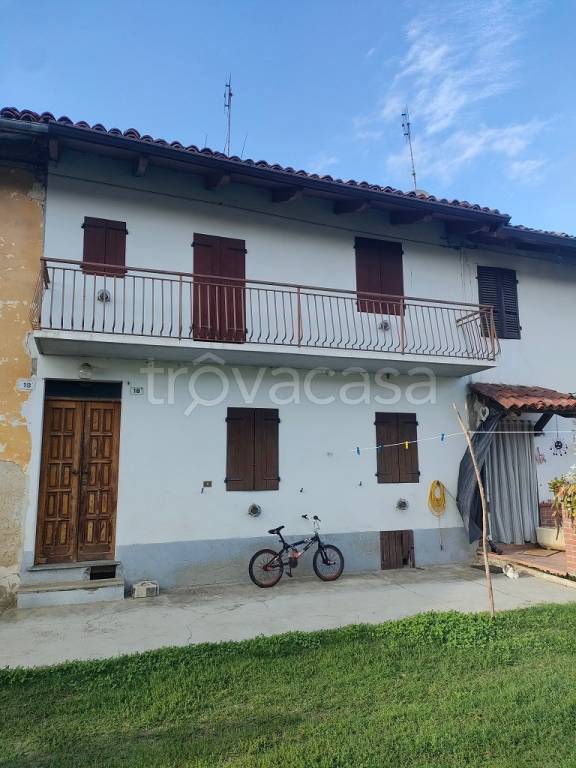 casa indipendente in vendita a Viale