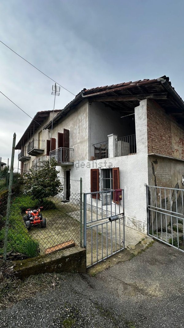casa indipendente in vendita a Viale