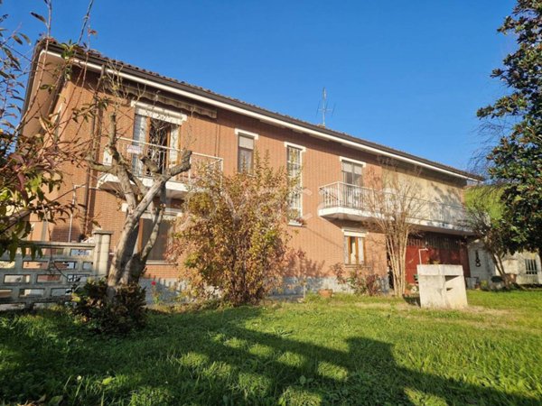 casa indipendente in vendita a Viarigi