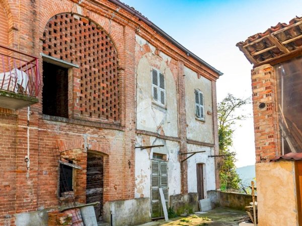casa semindipendente in vendita a Viarigi