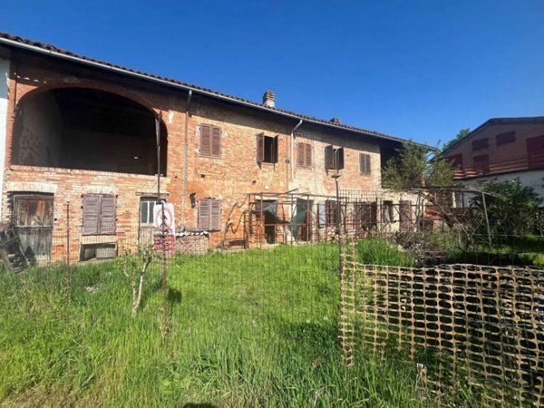 casa indipendente in vendita a Viarigi