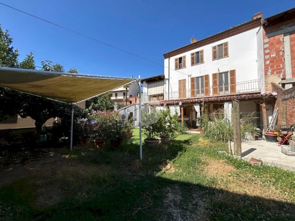 casa semindipendente in vendita a Viarigi