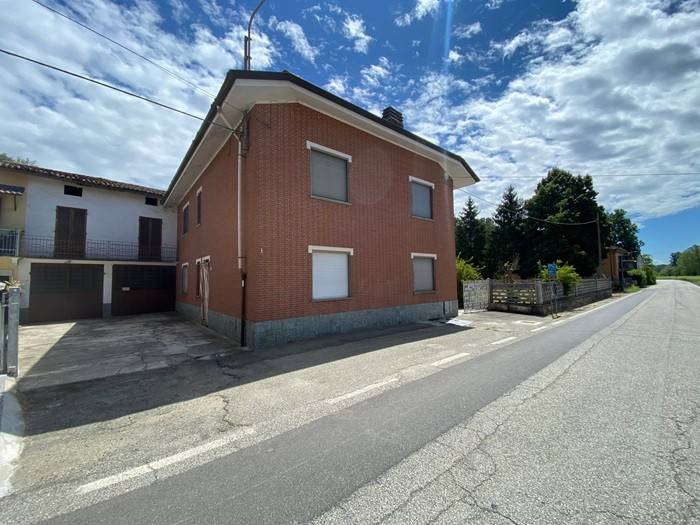 casa indipendente in vendita a Viarigi in zona Accorneri